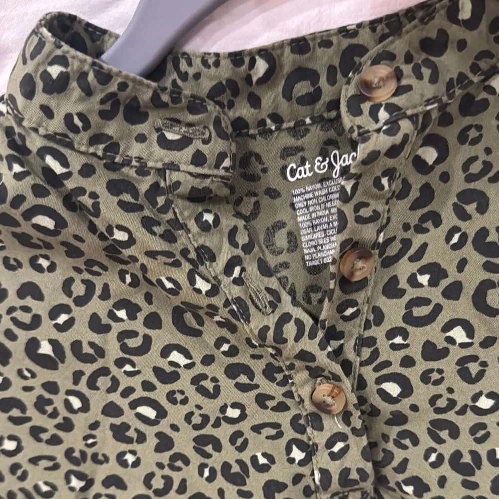 Cat & Jack Green cheetah print Blouse